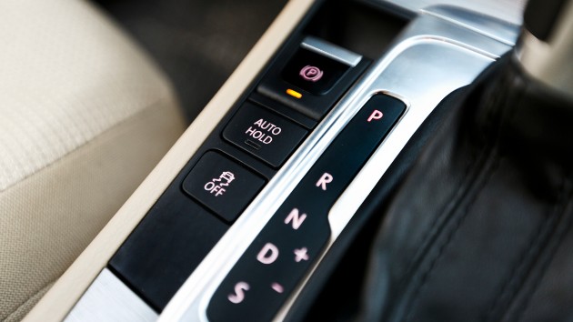 istock_12720_carshift