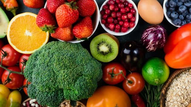 istock_12720_fruitsvegs