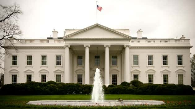 istock_13120_whitehouse