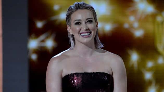 e_hilary_duff_122219-3