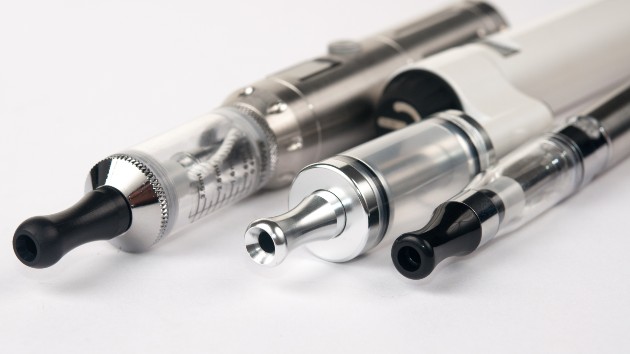 istock_21120_ecigs