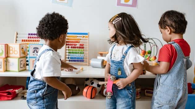 istock_21720_toddlers