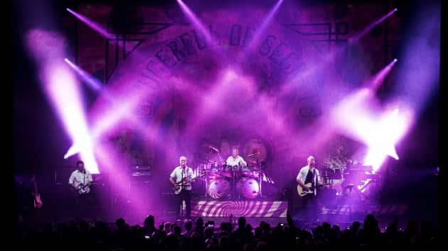 m_nickmasonssaucerfulofsecrets630_onstage_030620