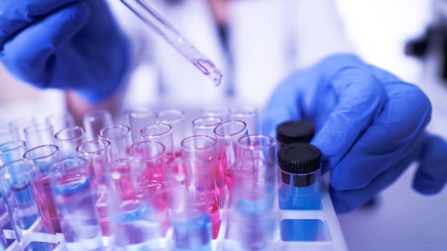 istock_31920_scientistlab