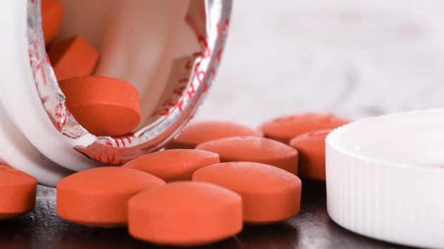 istock_031920_ibuprofen