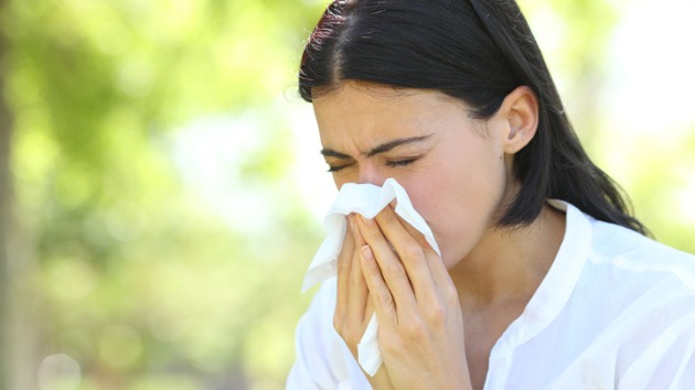 istock_sneezing_032420