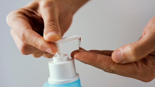 istock_4220_handsanitizer