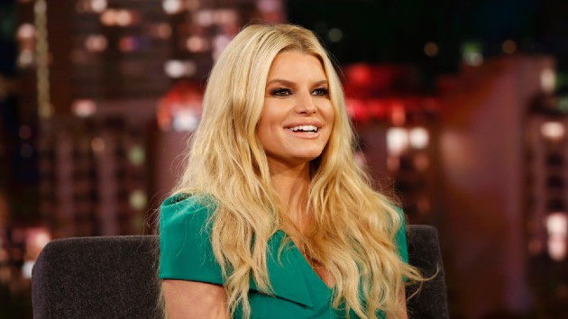 e_jessica_simpson_04092020