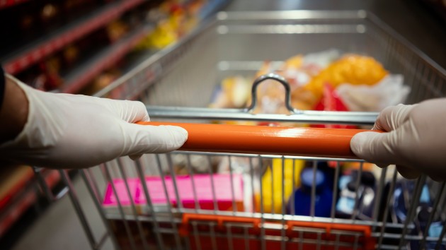 istock_42220_grocerycart