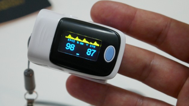 istock_42820_oximeter