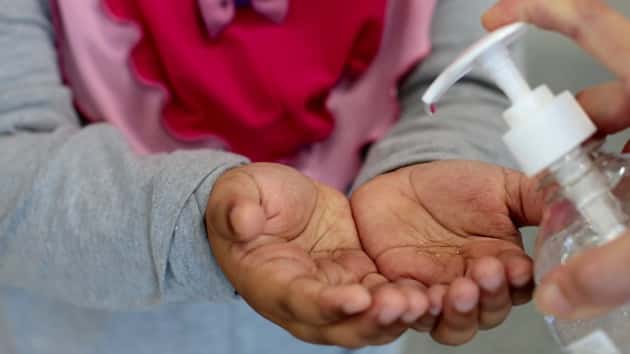 istock_042820_handsanitzkids