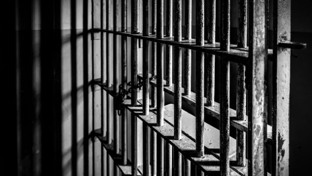 istock_51120_prisoncell