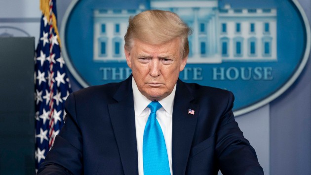 wh_52720_trumppodiumbriefing