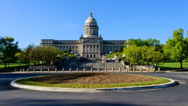 istock_52820_kycapbldg