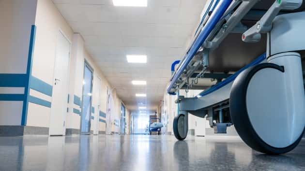 istock_52920_hospitalhallway