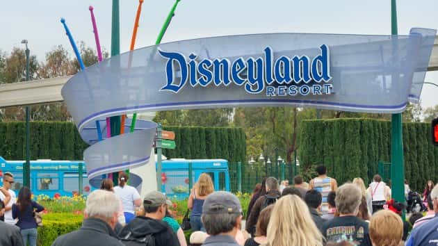 istock_61120_disneyland