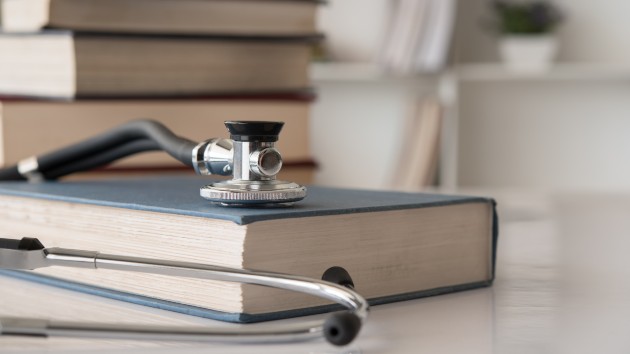 istock_61220_medbooks