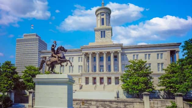 istock_61920_tncapbldg