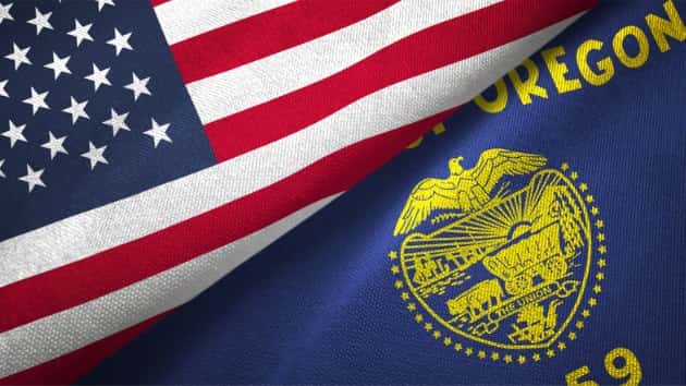 istock_oregonusflags_071820