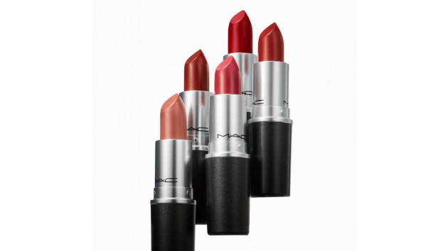 lipstick_hero_family_1595430894187_hpembed_11x12_992201201