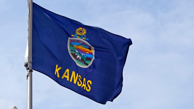 istock_8320_kansasflag