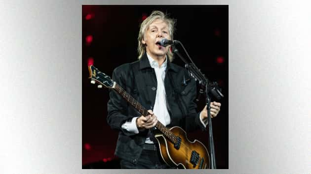 m_paulmccartney630_onstage_080520