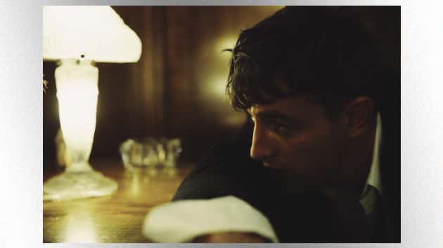 m_rollingstonesscarletvideostill630_080320-2