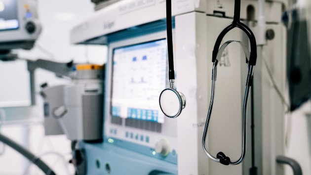 istock_81120_ventilator