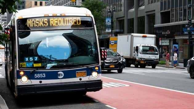 istock_81220_mtabus