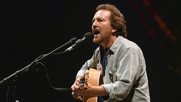 getty_eddievedder_082420