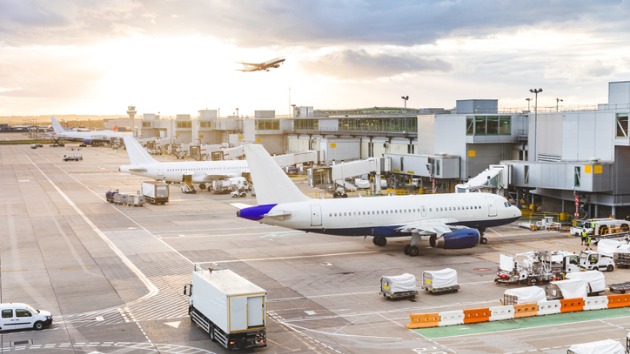 istock_airplanes_090120