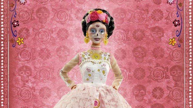 barbie-dia-de-muertos-mattel-01-ht-llr-200902_1599079210318_hpembed_11x16_1600201