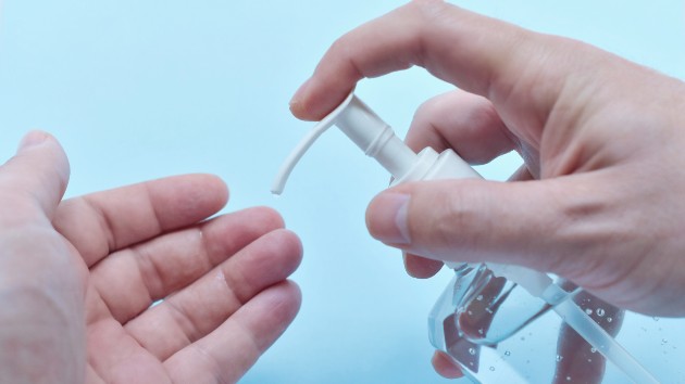 istock_9720_handsanitizer