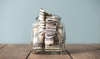 istock_100219_money-5