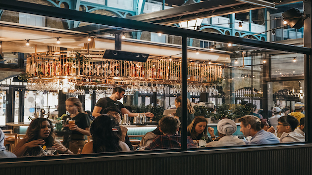 istock_091120_restaurant