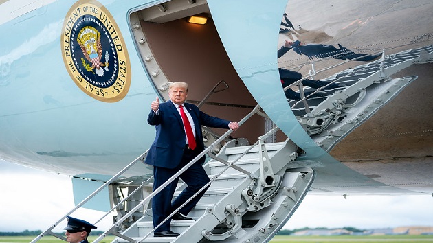 091220_whitehouseflickr_trumptwitter