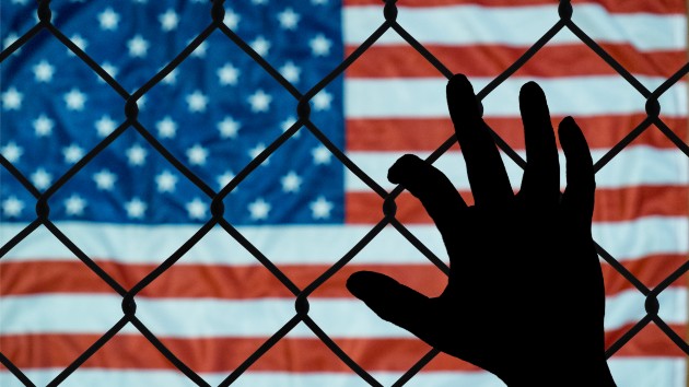 istock_92420_fenceflag