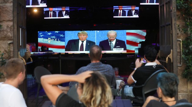 getty_93020_debateviewers