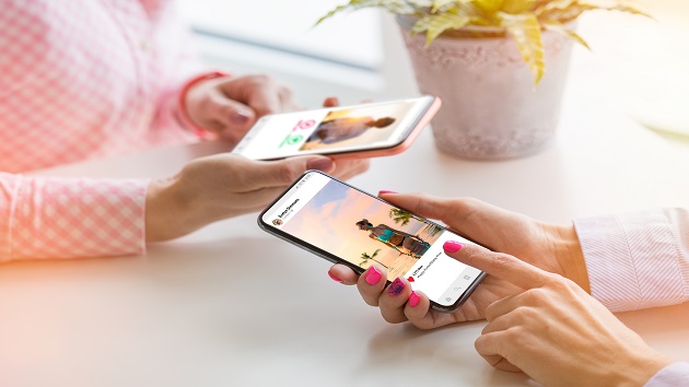 100620_istock_instagram