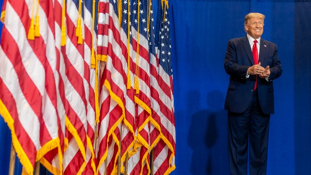 wh_102820_trumpflags