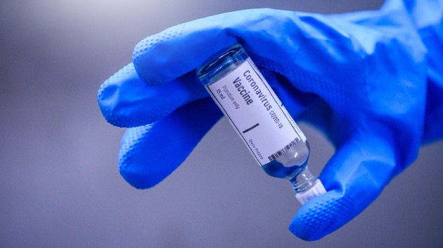 istock_111320_covidvaccine