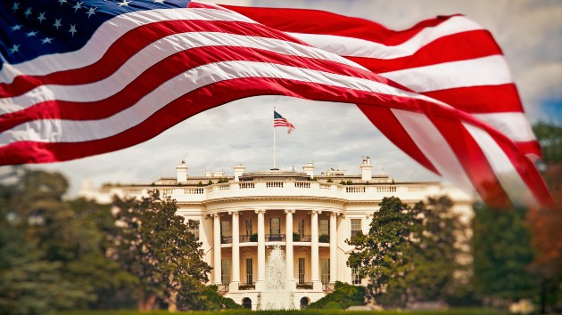 istock_112320_whitehouseflag