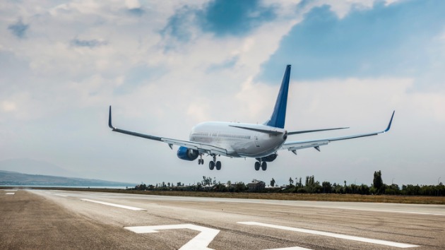 istock_airplane_120220