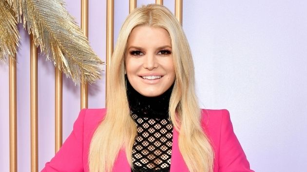 getty_jessicasimpson_120320