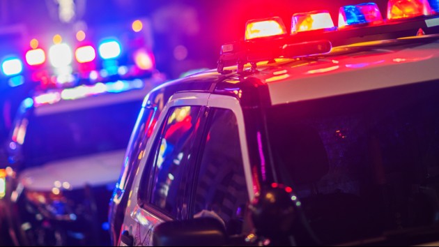 istock_12420_policecarslights