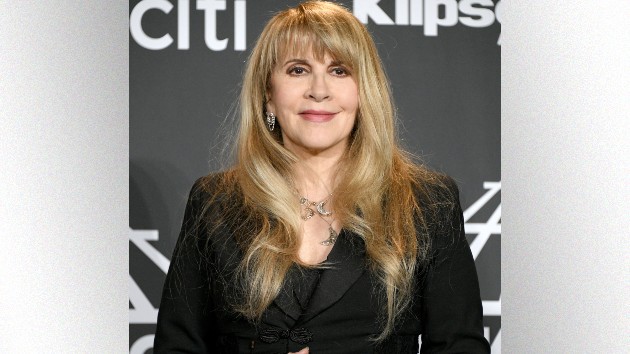 getty_stevienicks_120420
