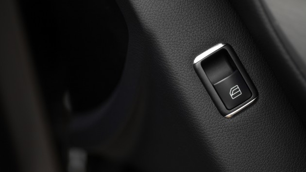 istock_12820_windowopener