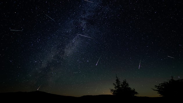 istock_121420_meteorshower