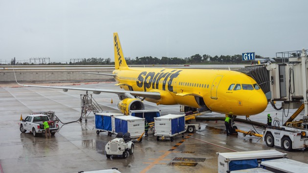 istock_121720_spiritairlines