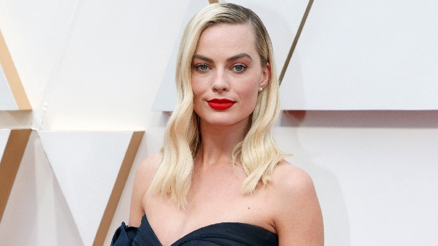 e_margot_robbie_12222020